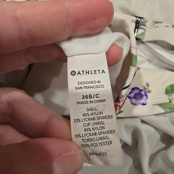 Women's Athleta Floral Underwire Tankini Swim Top | Size 36 B/C - Picture 11 of 11